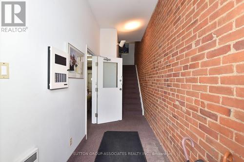 157 Gerrard Street E, Toronto, ON - Indoor Photo Showing Other Room