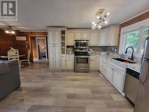 6503 Lakeshore Drive, Moberly Lake, BC - Indoor Photo Showing Kitchen