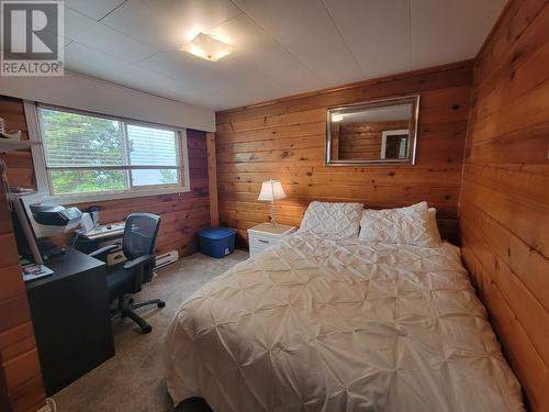 6503 Lakeshore Drive, Moberly Lake, BC - Indoor Photo Showing Bedroom