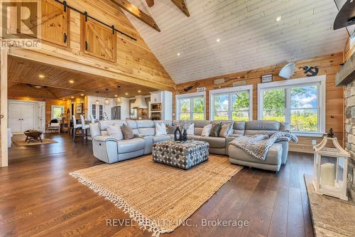 241 Raby'S Shore Drive, Kawartha Lakes (Fenelon Falls), ON - Indoor Photo Showing Living Room