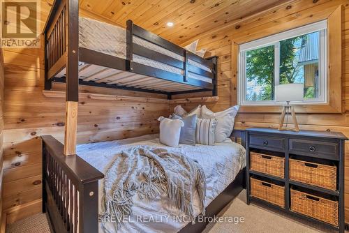 241 Raby'S Shore Drive, Kawartha Lakes (Fenelon Falls), ON - Indoor Photo Showing Bedroom