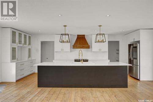 321 Durham Drive, Regina, SK - Indoor Photo Showing Kitchen With Upgraded Kitchen