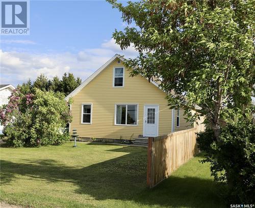 303 5Th Avenue E, Shellbrook, SK - Outdoor