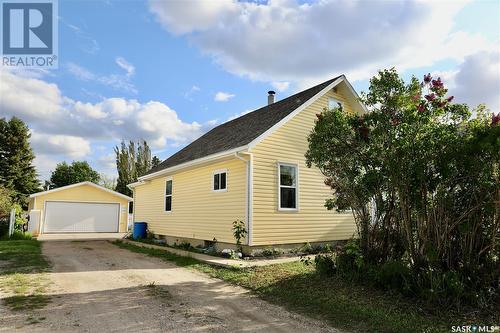 303 5Th Avenue E, Shellbrook, SK - Outdoor