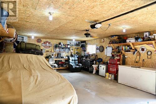 303 5Th Avenue E, Shellbrook, SK - Indoor Photo Showing Garage