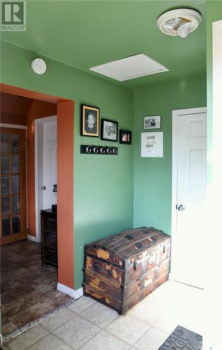 303 5Th Avenue E, Shellbrook, SK - Indoor Photo Showing Bedroom