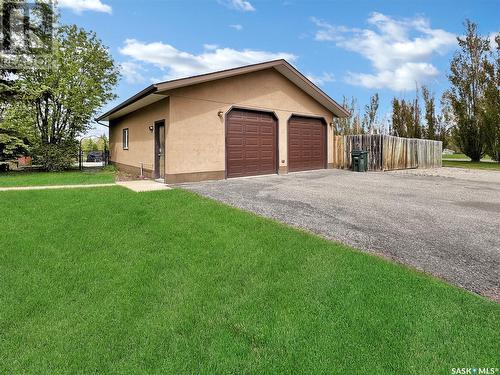 12 Chemin Bellevue Road, Battleford, SK - Outdoor