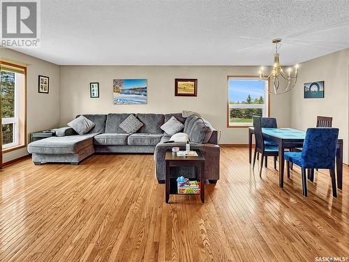 12 Chemin Bellevue Road, Battleford, SK - Indoor Photo Showing Living Room