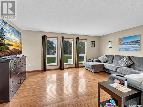 12 Chemin Bellevue Road, Battleford, SK - Indoor Photo Showing Living Room