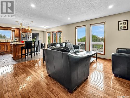 12 Chemin Bellevue Road, Battleford, SK - Indoor Photo Showing Living Room