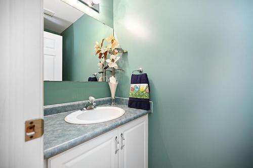 543 John Street N, Hamilton, ON - Indoor Photo Showing Bathroom