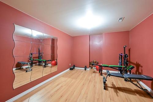 543 John Street N, Hamilton, ON - Indoor Photo Showing Gym Room