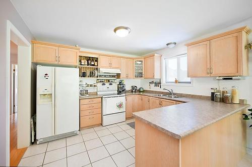 543 John Street N, Hamilton, ON - Indoor Photo Showing Kitchen With Double Sink