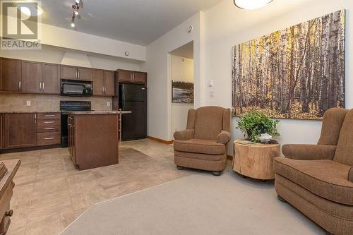 809 7Th  Avenue Unit# 211, Invermere, BC - Indoor Photo Showing Kitchen