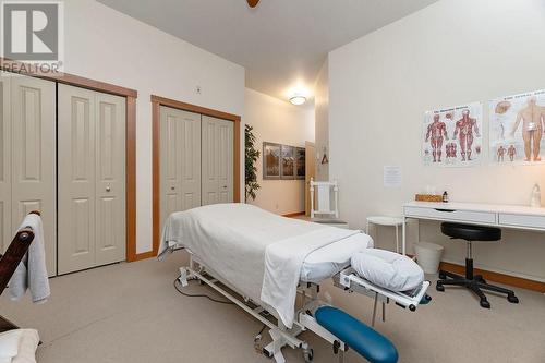 809 7Th  Avenue Unit# 211, Invermere, BC - Indoor Photo Showing Bedroom