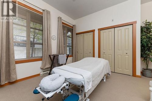 809 7Th  Avenue Unit# 211, Invermere, BC - Indoor Photo Showing Bedroom