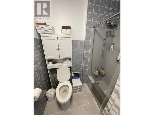 2039 Walnut Drive, Terrace, BC - Indoor Photo Showing Bathroom
