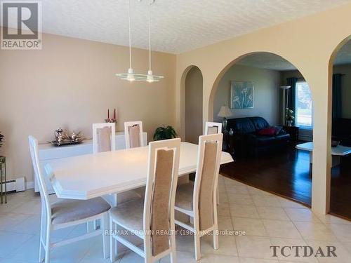 1515 West Street, Hearst, ON - Indoor Photo Showing Dining Room