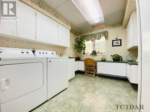 1515 West Street, Hearst, ON - Indoor Photo Showing Laundry Room