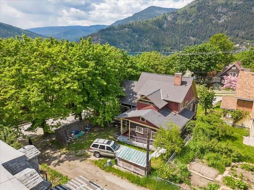 702 Mill Street, Nelson, BC - Outdoor With View