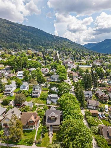 702 Mill Street, Nelson, BC - Outdoor With View