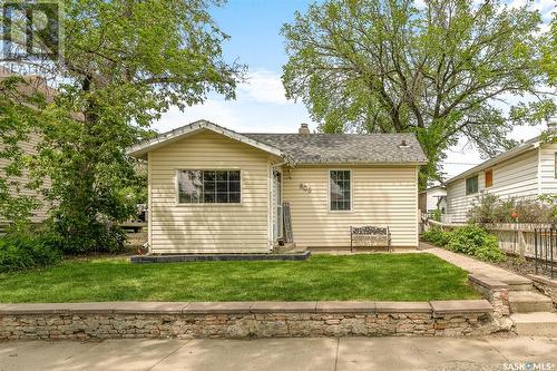 806 Stadacona Street W, Moose Jaw, SK - Outdoor