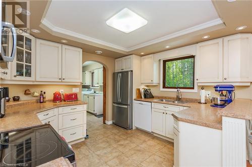 11 Robert Street, Sundridge, ON - Indoor Photo Showing Kitchen With Double Sink