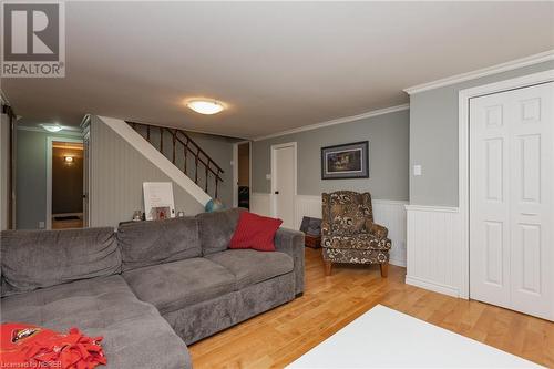 11 Robert Street, Sundridge, ON - Indoor Photo Showing Living Room