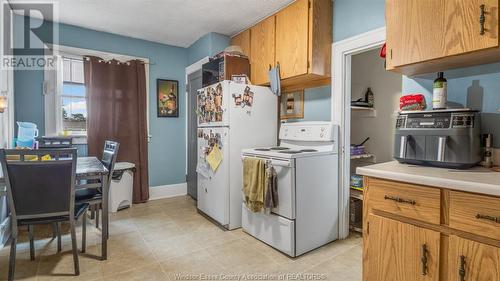 2332 Howard, Windsor, ON - Indoor Photo Showing Laundry Room