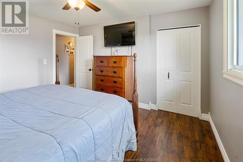 52 Middle Side Road North, Amherstburg, ON - Indoor Photo Showing Bedroom