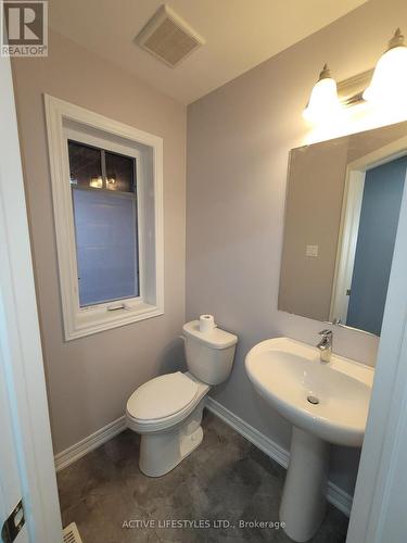 135 Stonebrook Way, Grey Highlands (Markdale), ON - Indoor Photo Showing Bathroom