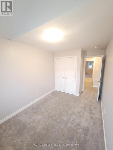 135 Stonebrook Way, Grey Highlands (Markdale), ON - Indoor Photo Showing Other Room