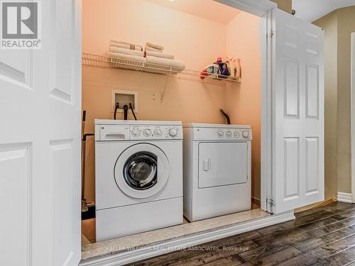 3557 Eglinton Avenue W, Mississauga, ON - Indoor Photo Showing Laundry Room