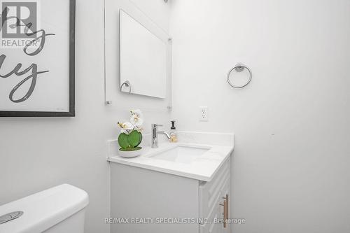 3120 Wrigglesworth Crescent, Mississauga, ON - Indoor Photo Showing Bathroom