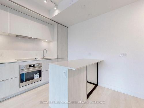 E-511-130 River St, Toronto, ON - Indoor Photo Showing Kitchen
