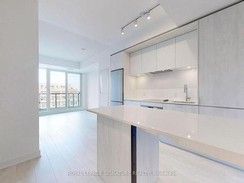 E-511-130 River St, Toronto, ON - Indoor Photo Showing Kitchen