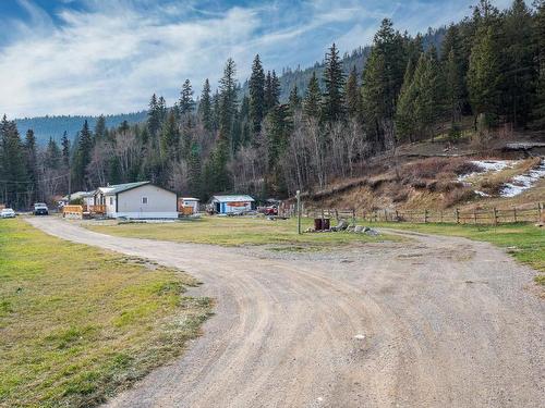 6265 Cariboo Hwy 97, Clinton, BC 