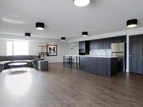 505-716 Main St E, Milton, ON - Indoor Photo Showing Kitchen