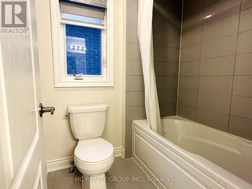 202 Fallharvest Way, Whitchurch-Stouffville, ON - Indoor Photo Showing Bathroom