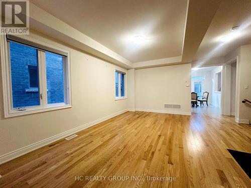 202 Fallharvest Way, Whitchurch-Stouffville, ON - Indoor Photo Showing Other Room