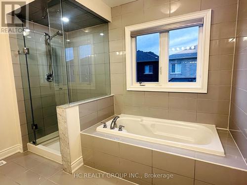202 Fallharvest Way, Whitchurch-Stouffville, ON - Indoor Photo Showing Bathroom