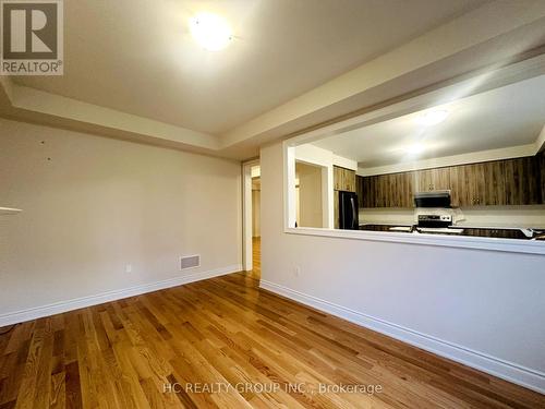 202 Fallharvest Way, Whitchurch-Stouffville, ON - Indoor Photo Showing Kitchen