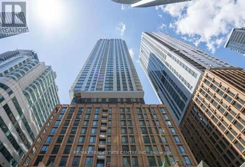 901 - 8 Widmer Street, Toronto, ON - Outdoor With Facade