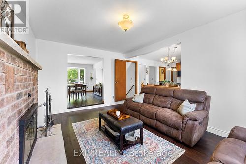 11 Alyson Court, Welland, ON - Indoor Photo Showing Living Room With Fireplace