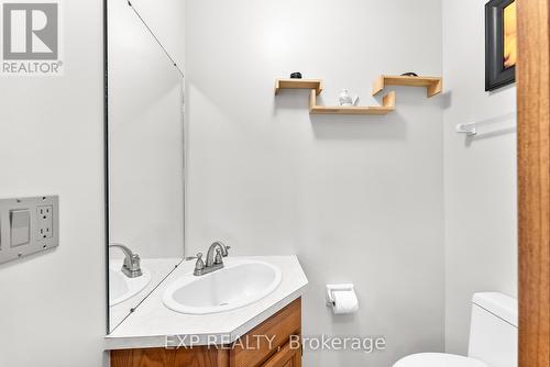 11 Alyson Court, Welland, ON - Indoor Photo Showing Bathroom