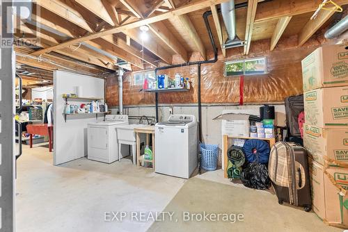 11 Alyson Court, Welland, ON - Indoor Photo Showing Laundry Room