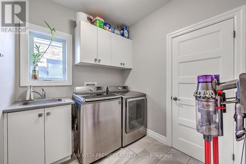 1131 Melsetter Way, London, ON - Indoor Photo Showing Laundry Room