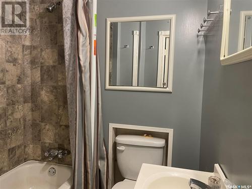 618 3Rd Avenue W, Meadow Lake, SK - Indoor Photo Showing Bathroom