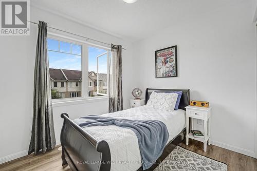 551 Pharo Point, Milton, ON - Indoor Photo Showing Bedroom