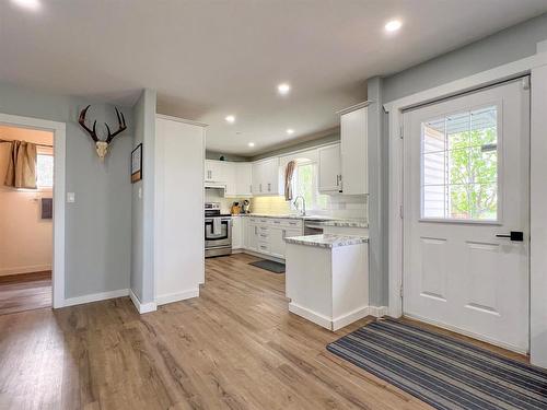 156111 52 Road N, Virden, MB - Indoor Photo Showing Kitchen